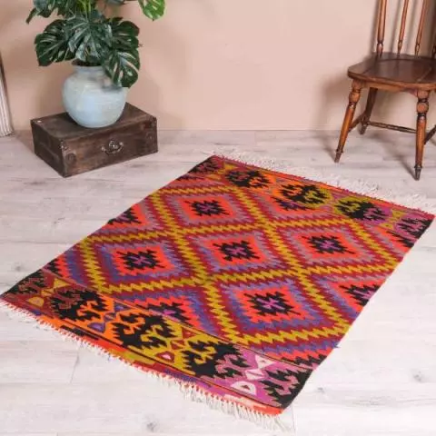 Elde Dokuma Kilim